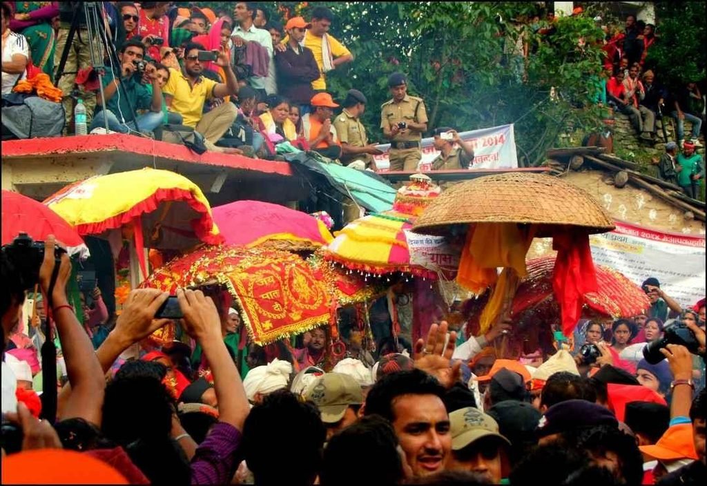 Devotees carrying colourful traditional Chantoliyan during the Nanda Devi Raj Jat procession in Uttarakhand.